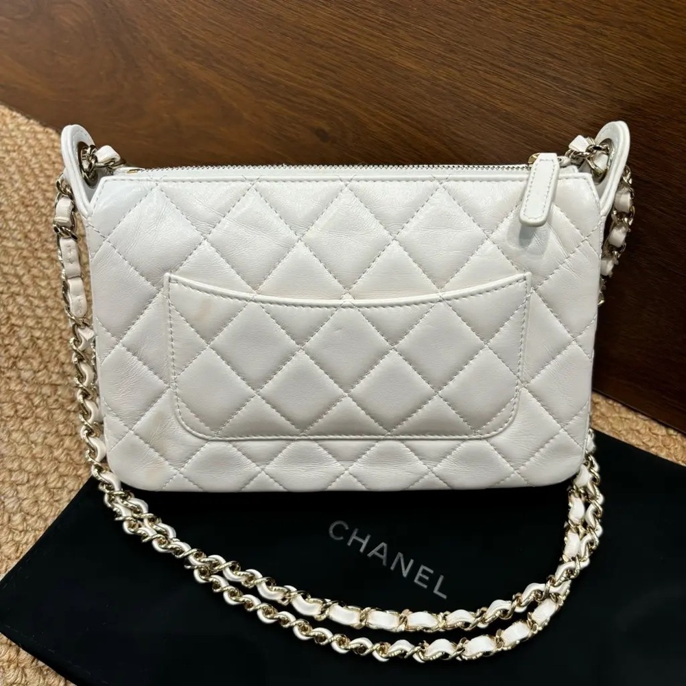CHANEL White Quilted Crossbody Bag - Picture 5 of 15